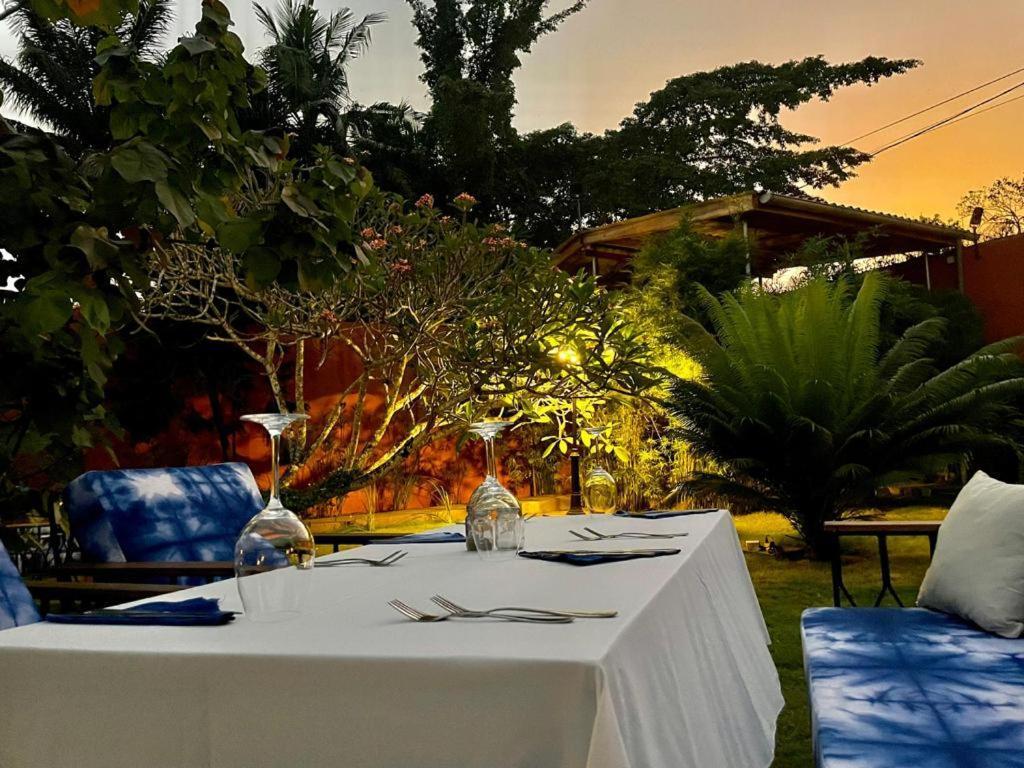 Le Kentia Hotell Lomé Exteriör bild