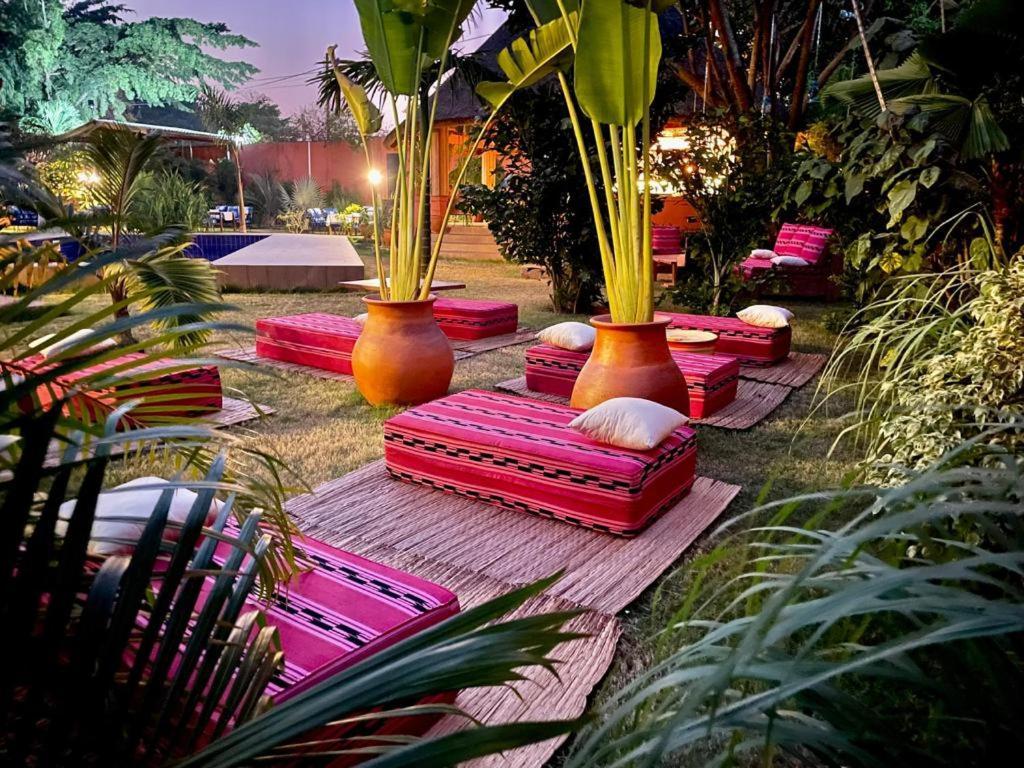 Le Kentia Hotell Lomé Exteriör bild