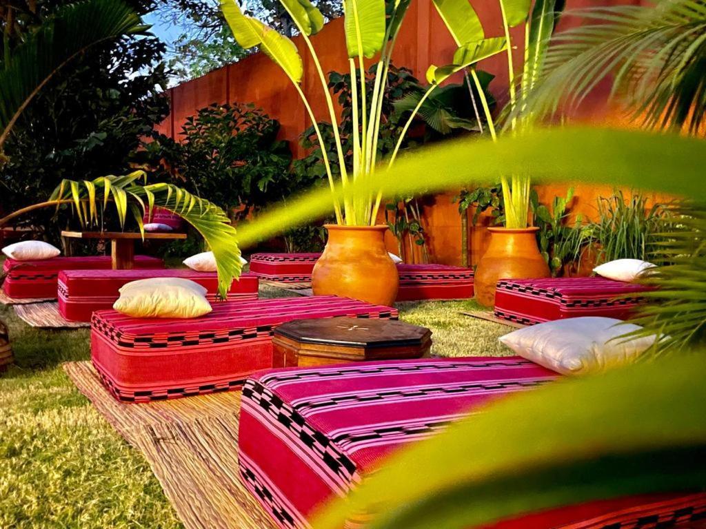 Le Kentia Hotell Lomé Exteriör bild