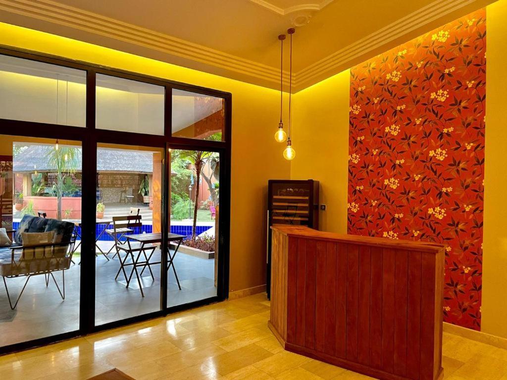 Le Kentia Hotell Lomé Exteriör bild